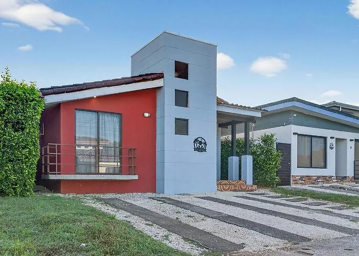 Casa Dasani - Beautiful House With Private Pool